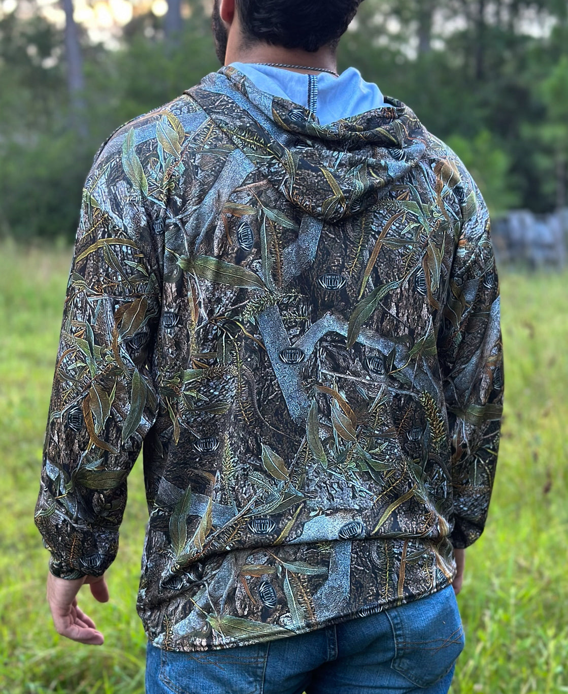 WICKED WILLOW CAMO HOODED PERFORMANCE SHIRT